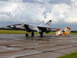 Одноместный самолет-разведчик Миг-25РБ.