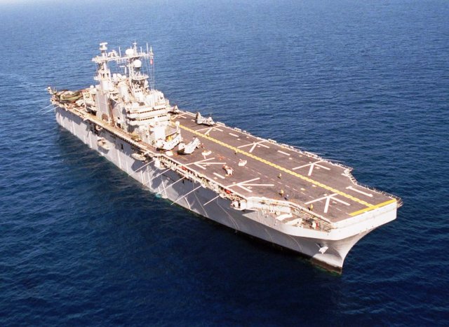 Универсальные десантные кораб­ли (УДК) типа «Tarawa».