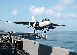 Палубный патрульно-противолодочный самолет « Викинг» S-3A.