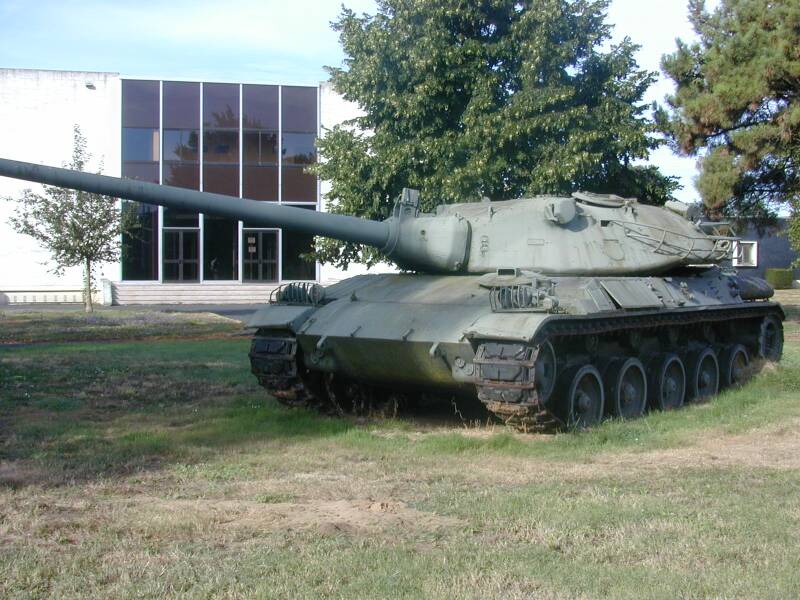 Основной боевой танк АМХ-30.