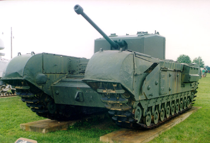 Пехотный танк Мк-VI «Черчилль».
